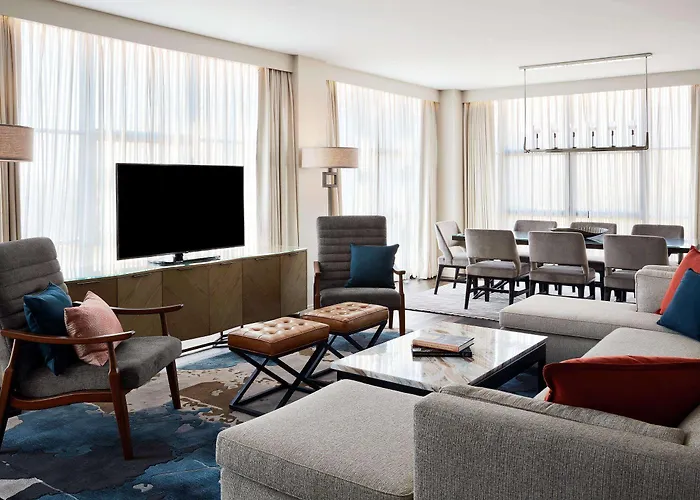 Hotel Sophy Hyde Park Chicago