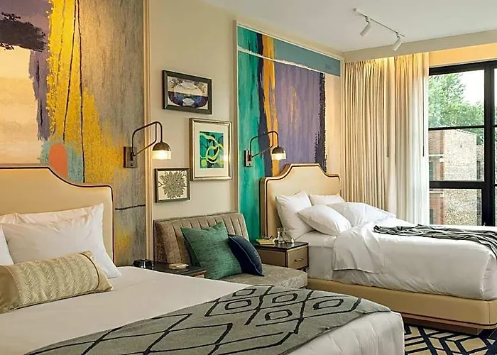Sophy Hyde Park 4*